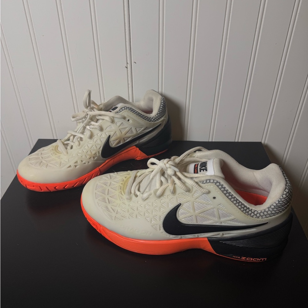 Nike Womens Zoom Cage 2 Dragon Tennis Shoes (705260-104, Size: 7  #JC5+66